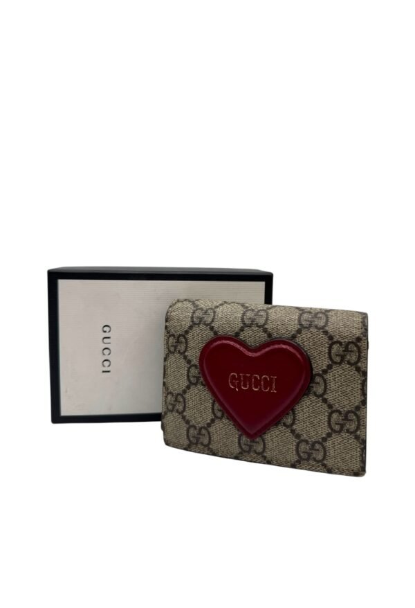 GUCCI - GG SUPREME HEART MOTIF WALLET